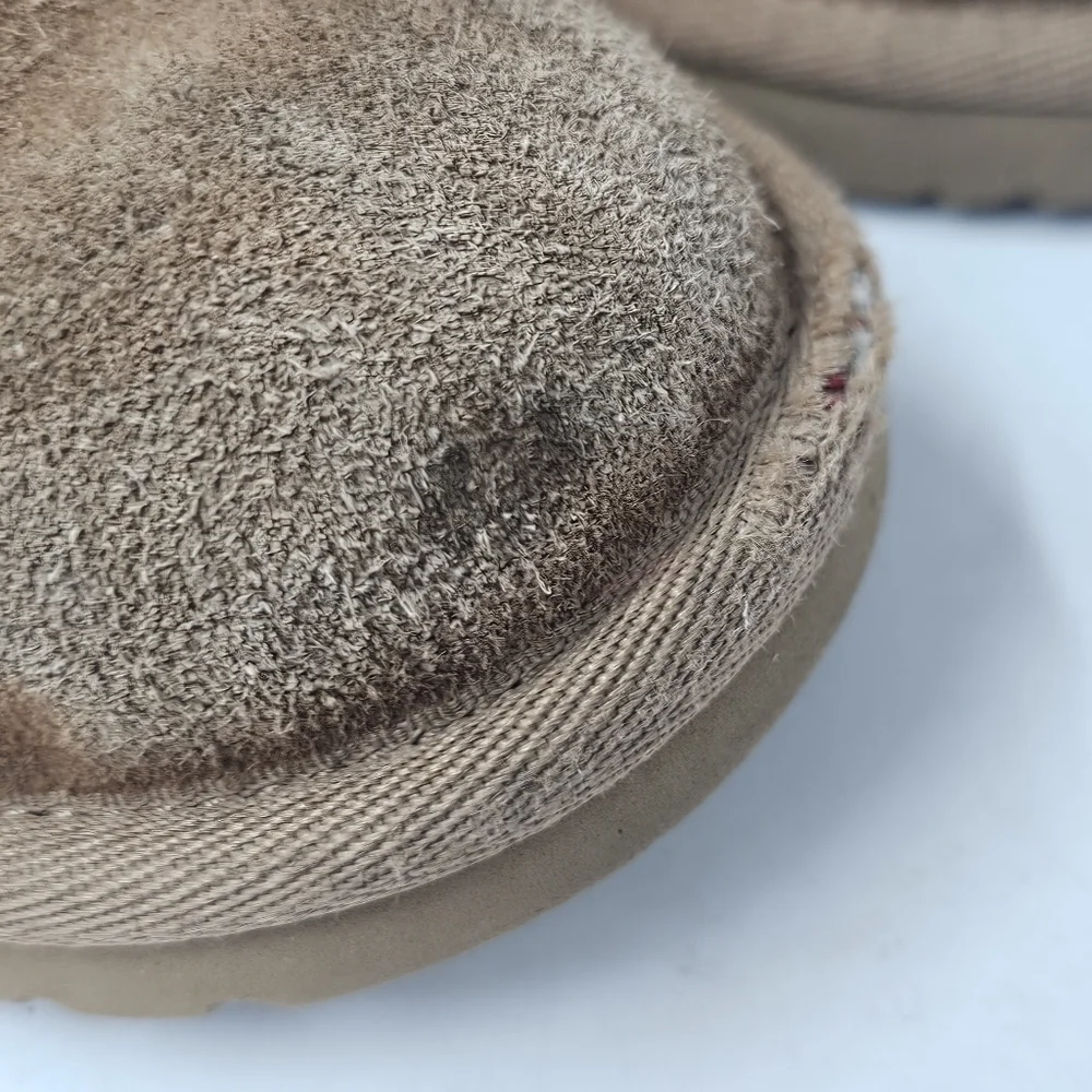 UGG Jona Mini Boot Kids 11 Chestnut Suede Snap UGGplush Lined Treadlite Sole EVA